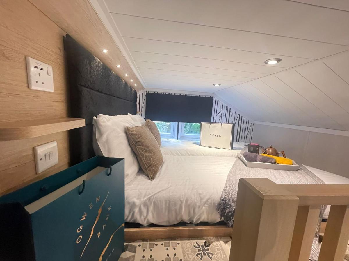 Ferienhaus P74 - Riverside Family Pod With Hot Tub Bethesda